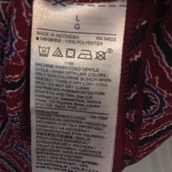 Gap purple patterned v-neck blouse - Picture 3 of 3